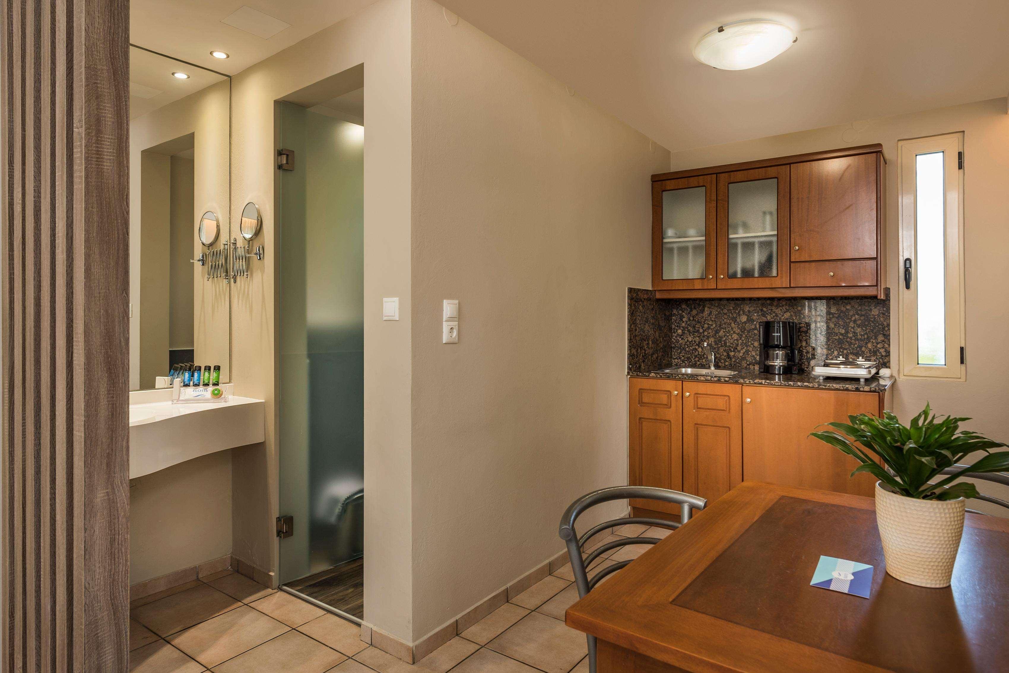 Elotis Suites (Adults Only) Агия-Марина Экстерьер фото